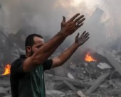 مراسلنا: 12 شهيدا جراء قصف طائرات الاحتلال منزلا في مخيم الشاطئ غرب مدينة غزة