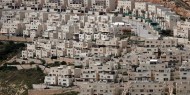 مستوطنة "جبل أبو غنيم" تطوق القدس بجدار عازل وتخنق بيت لحم