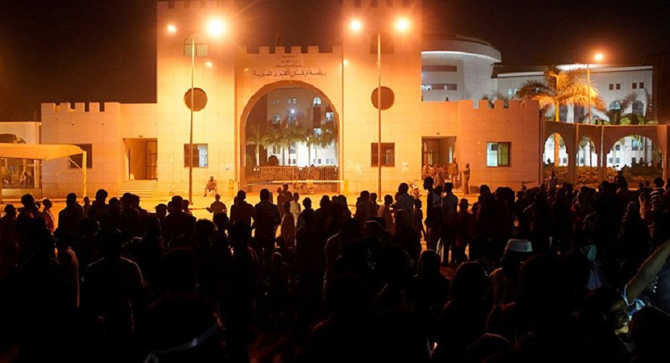 خلال تظاهرة الليلة في الخرطوم